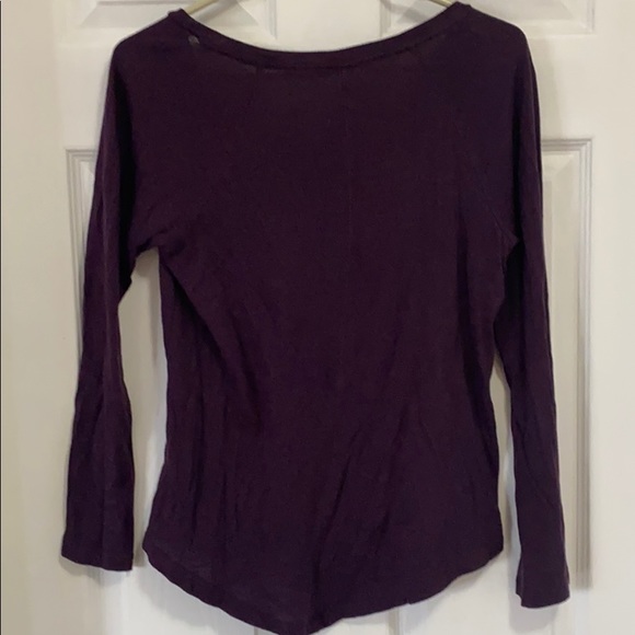 Tna aritzia long sleeve top - Picture 3 of 3